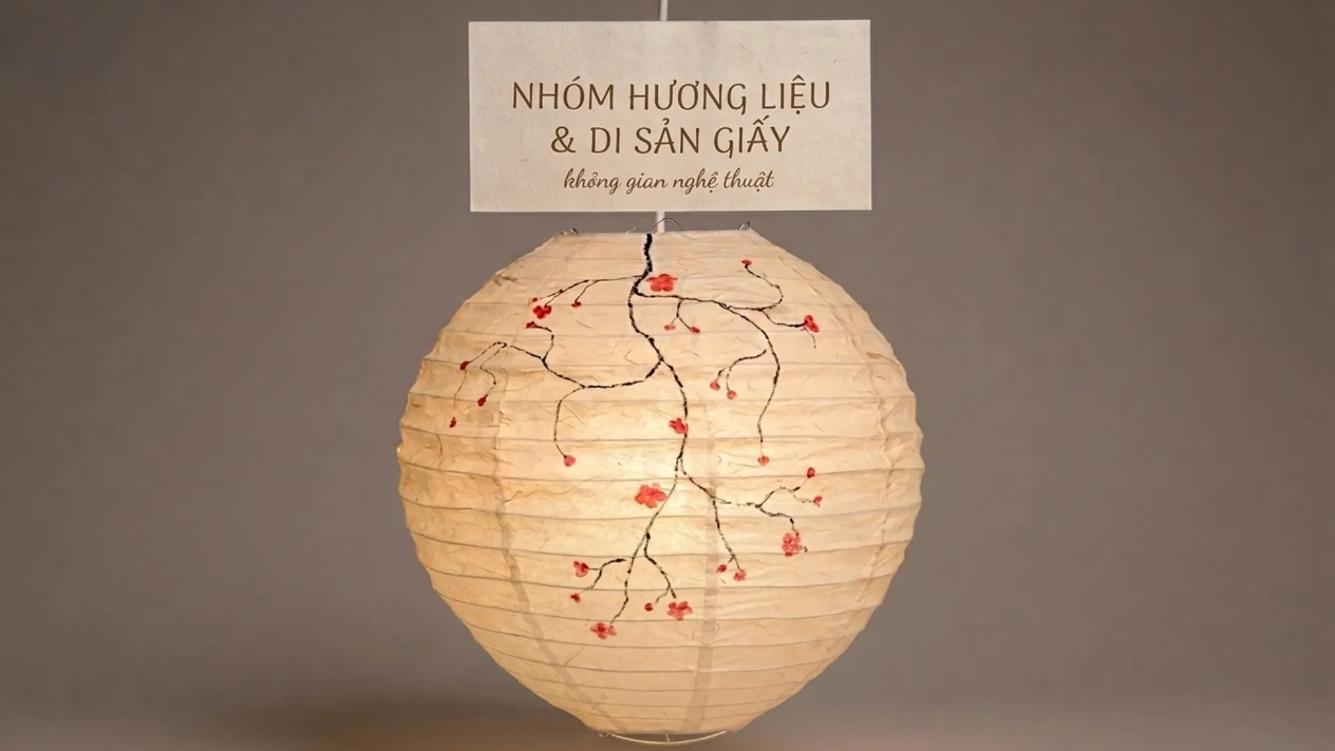 Nhóm Hương Liệu & Di Sản Giấy