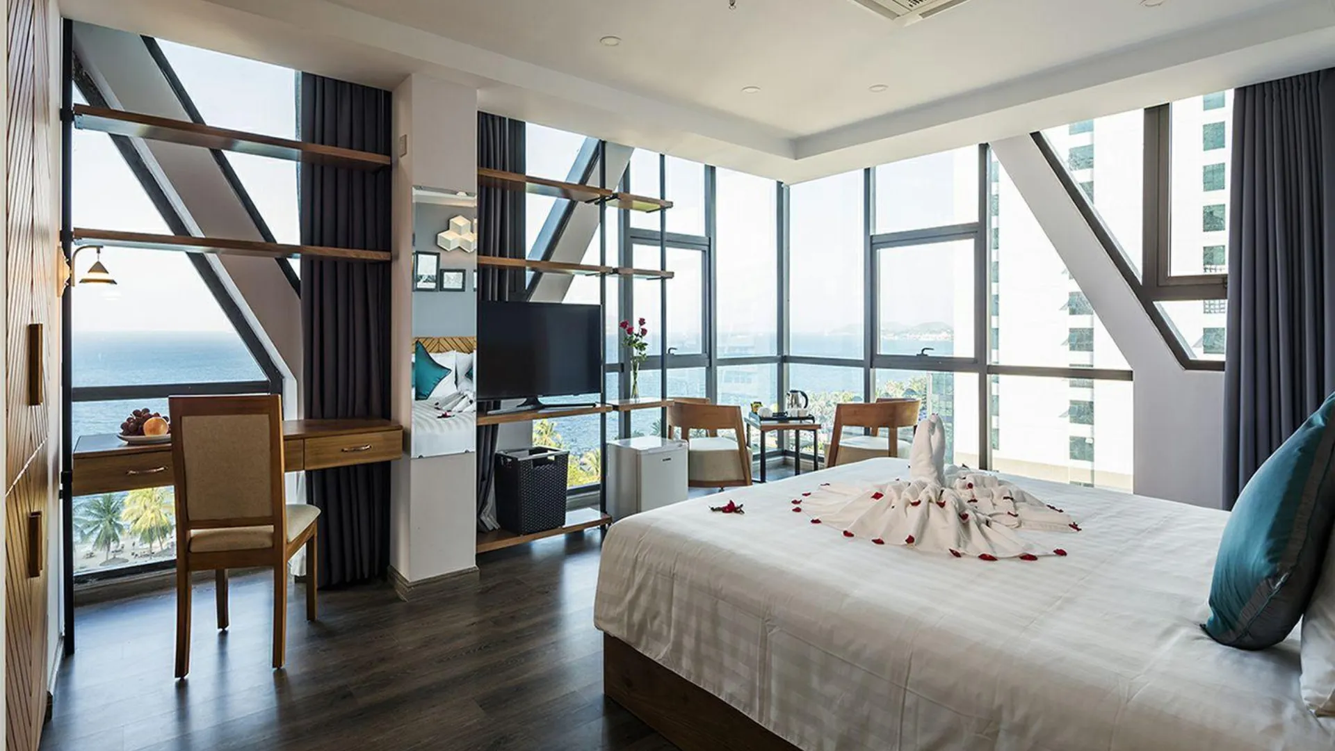 Phòng Tiêu Chuẩn - Deluxe Room